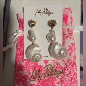 Lilly Pulitzer Gold and Pearl Drop Earrings